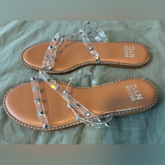 Summer Sandal - Picture 2 of 3